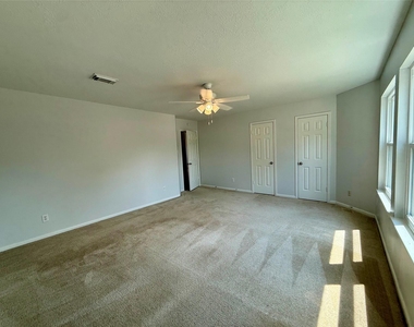 6931 Echo Pines Drive - Photo Thumbnail 22