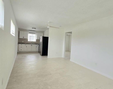 3839 Mount Pleasant Street - Photo Thumbnail 4