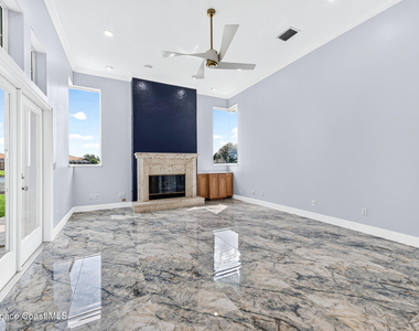 975 Wildwood Drive - Photo Thumbnail 14