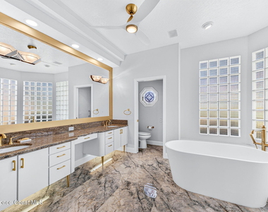 975 Wildwood Drive - Photo Thumbnail 22
