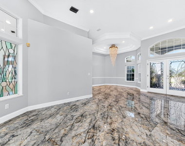 975 Wildwood Drive - Photo Thumbnail 5