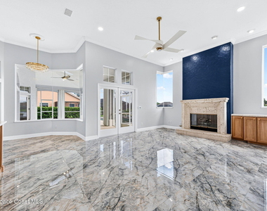 975 Wildwood Drive - Photo Thumbnail 17