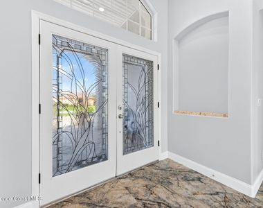 975 Wildwood Drive - Photo Thumbnail 3