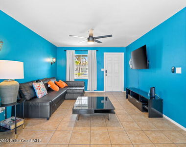 121 Franklyn Ave Avenue - Photo Thumbnail 3