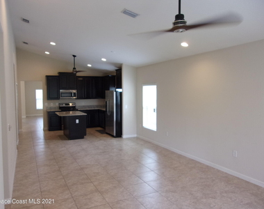3935 Harvest Circle - Photo Thumbnail 24