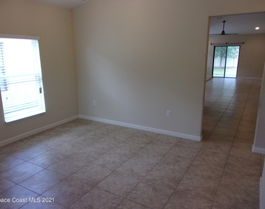 3935 Harvest Circle - Photo Thumbnail 10