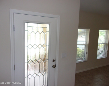 3935 Harvest Circle - Photo Thumbnail 6