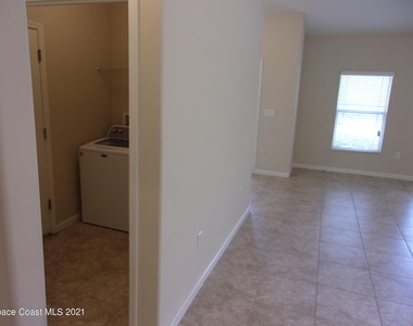 3935 Harvest Circle - Photo Thumbnail 8