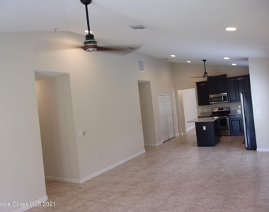 3935 Harvest Circle - Photo Thumbnail 25