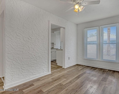 658 Young Street - Photo Thumbnail 15