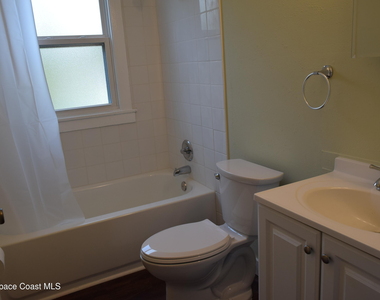 658 Young Street - Photo Thumbnail 11