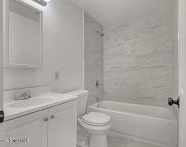 658 Young Street - Photo Thumbnail 18