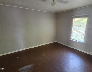 2101 Hallwood Place - Photo Thumbnail 11