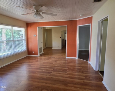 2101 Hallwood Place - Photo Thumbnail 3