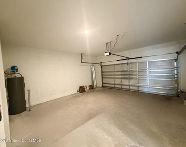 856 Castleford Avenue Ne - Photo Thumbnail 17