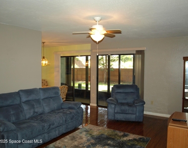 9015 Manchester Lane - Photo Thumbnail 4