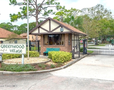 9015 Manchester Lane - Photo Thumbnail 3