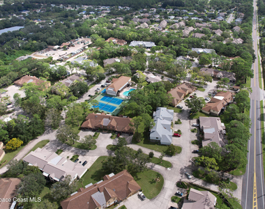 9015 Manchester Lane - Photo Thumbnail 23