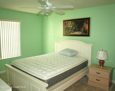 9015 Manchester Lane - Photo Thumbnail 12