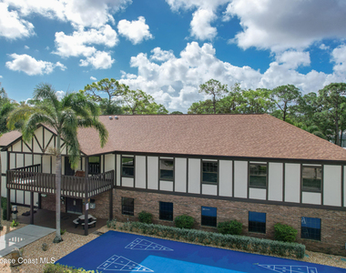 9015 Manchester Lane - Photo Thumbnail 19
