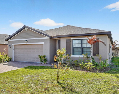 7114 Topaz Drive - Photo Thumbnail 2