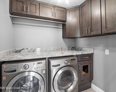 211 Wayne Avenue - Photo Thumbnail 10