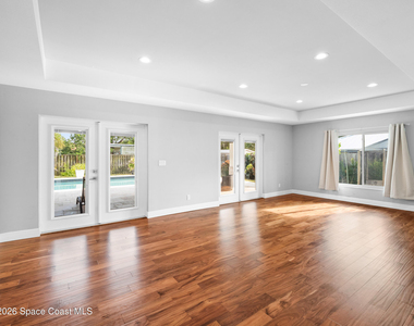 211 Wayne Avenue - Photo Thumbnail 7