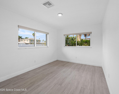 211 Wayne Avenue - Photo Thumbnail 18