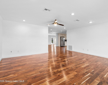 211 Wayne Avenue - Photo Thumbnail 2