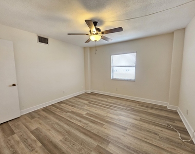 1830 N Atlantic Avenue - Photo Thumbnail 6