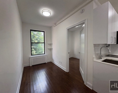 West 11 Street - Photo Thumbnail 2