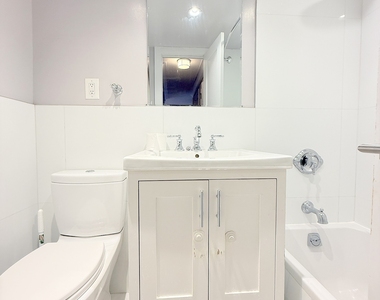 West 93 Street - Photo Thumbnail 7