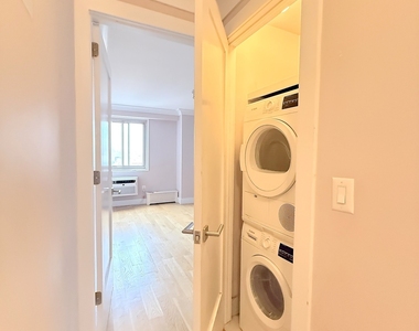 West 93 Street - Photo Thumbnail 8