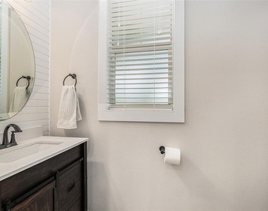 10715 Marsha Drive - Photo Thumbnail 13