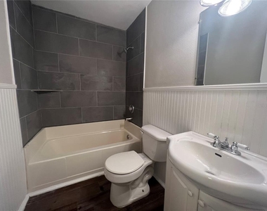 610 Patlin Avenue - Photo Thumbnail 12