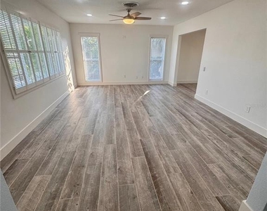 2215 W Vina Del Mar Boulevard - Photo Thumbnail 16