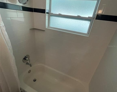 2215 W Vina Del Mar Boulevard - Photo Thumbnail 9