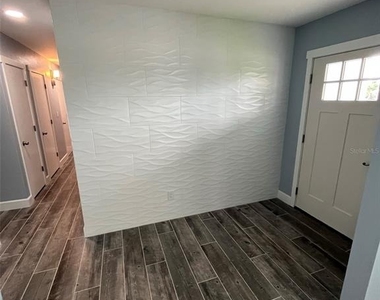 2215 W Vina Del Mar Boulevard - Photo Thumbnail 10
