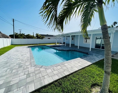 2215 W Vina Del Mar Boulevard - Photo Thumbnail 1