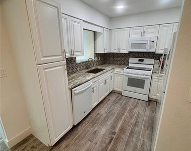 2215 W Vina Del Mar Boulevard - Photo Thumbnail 13