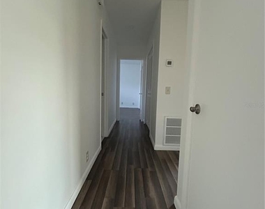 110 Broward Drive - Photo Thumbnail 10