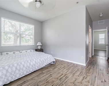 13016 Terrace Brook Place - Photo Thumbnail 14