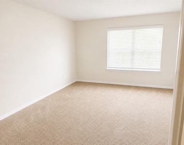 2119 Lennox Dale Lane - Photo Thumbnail 8