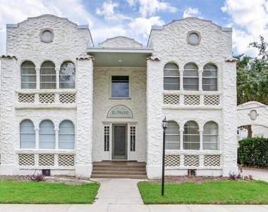 2114 W Dekle Avenue - Photo Thumbnail 1