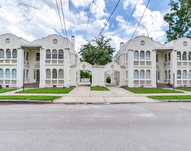 2114 W Dekle Avenue - Photo Thumbnail 32