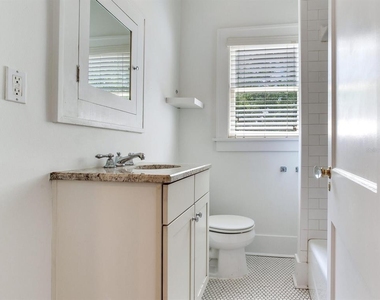 2114 W Dekle Avenue - Photo Thumbnail 19