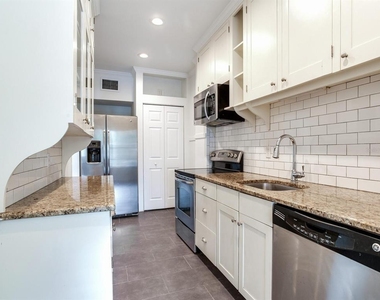 2114 W Dekle Avenue - Photo Thumbnail 6