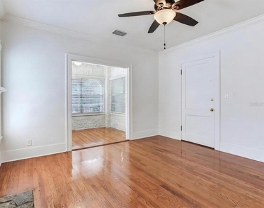 2114 W Dekle Avenue - Photo Thumbnail 8