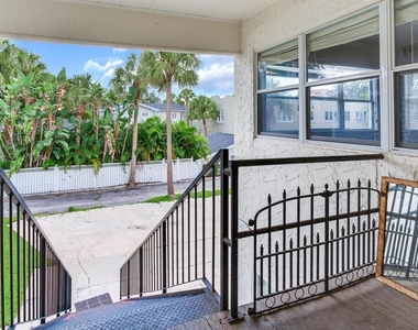 2114 W Dekle Avenue - Photo Thumbnail 30
