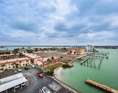 10355 Paradise Boulevard - Photo Thumbnail 7